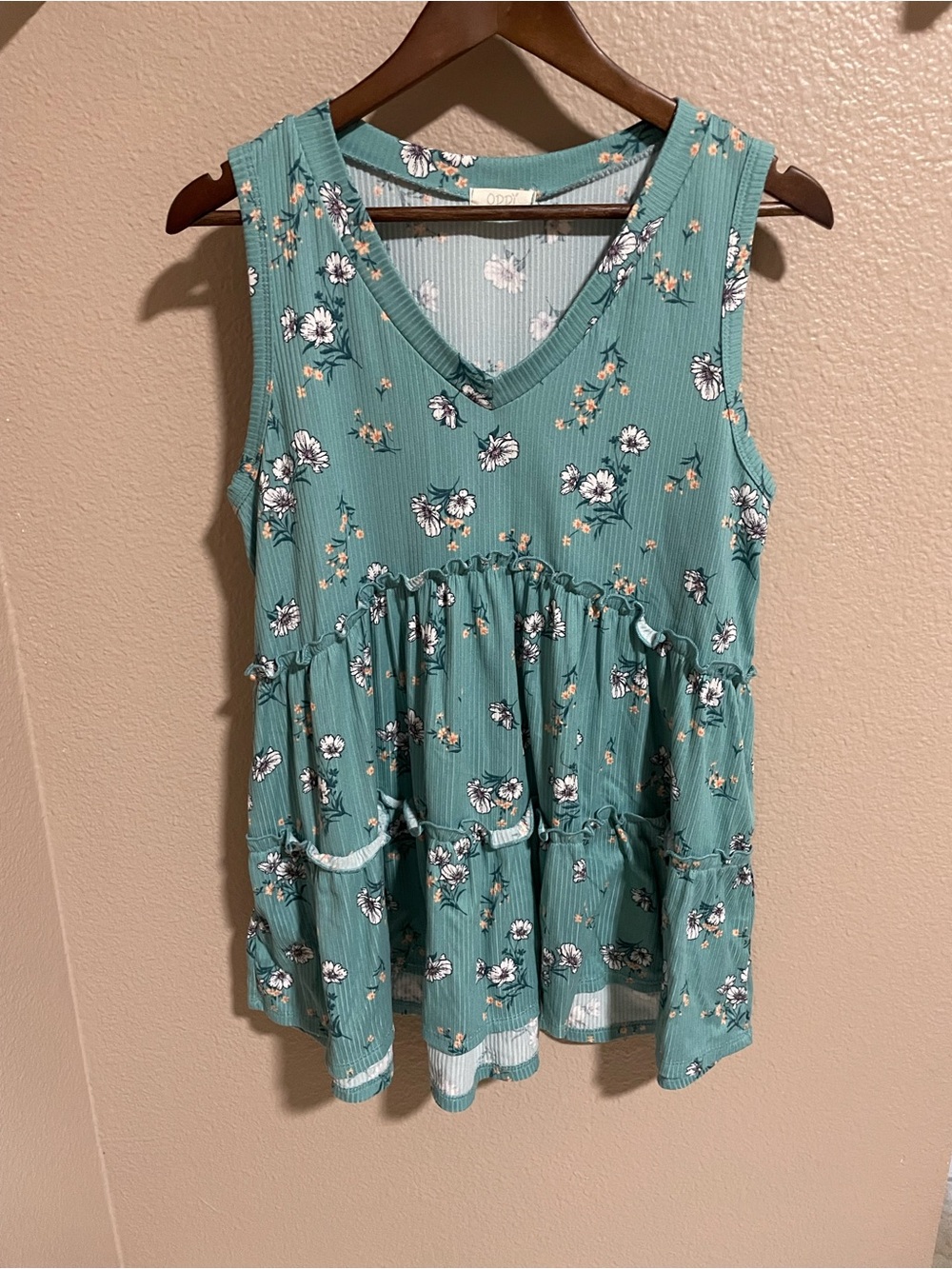 Oddi Sleeveless Tiered V-Neck Floral Tank Top - Teal Green